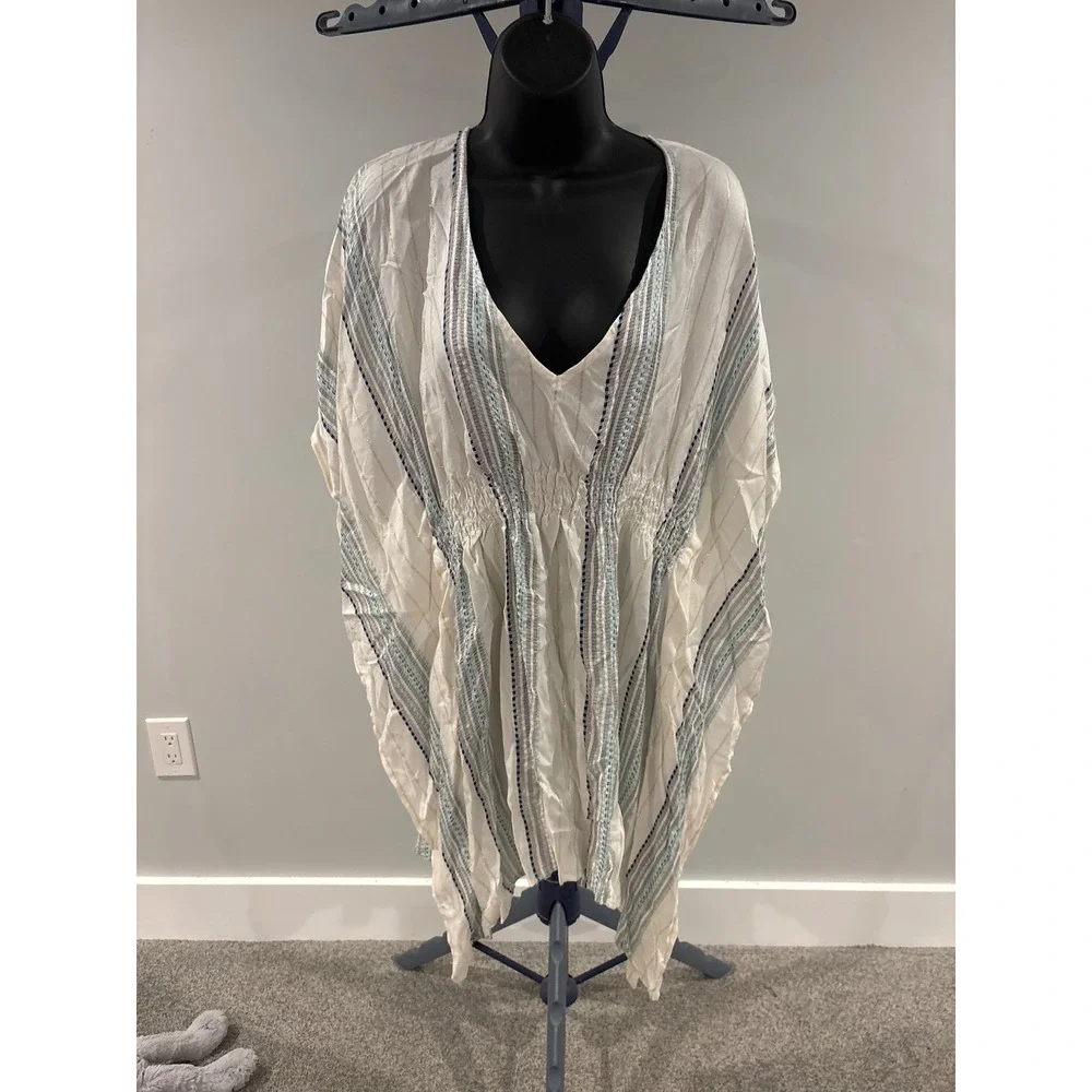 Shiraleah Lexi coverup size m/L new with tags